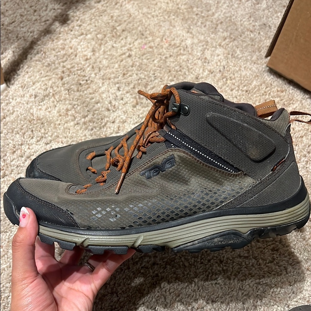 Teva Surge Mid Event Waterproof Hiking Boots Brown Men's Size 11